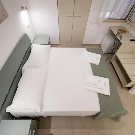 Torre Del Salento Konukevi