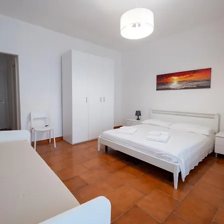 Konukevi Torre Del Salento